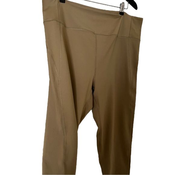 Girlfriend Collective: Tan Compressive Leggings - Picture 2 of 10